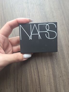 NARS Light Reflecting Setting Powder- TRANSLUCENT CRYSTAL--PRESSED POWDWR